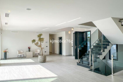 d31c3667a61dd32d4d3bb7002940a8b2 - 16