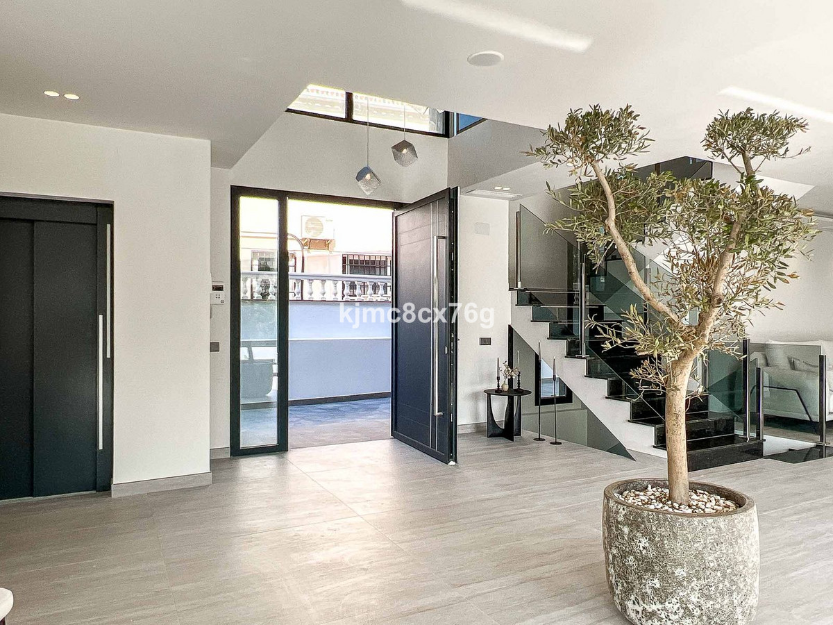 d31c3667a61dd32d4d3bb7002940a8b2 - 17