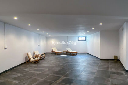 d31c3667a61dd32d4d3bb7002940a8b2 - 21