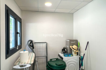 d31c3667a61dd32d4d3bb7002940a8b2 - 24