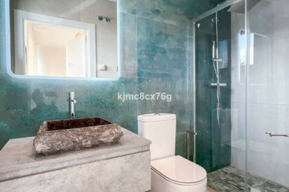 d31c3667a61dd32d4d3bb7002940a8b2 - 30