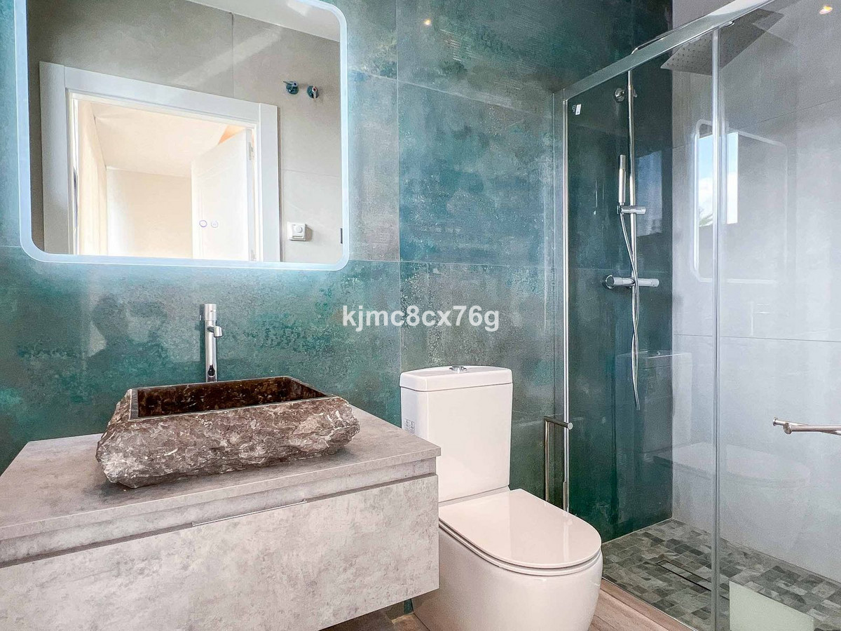 d31c3667a61dd32d4d3bb7002940a8b2 - 30