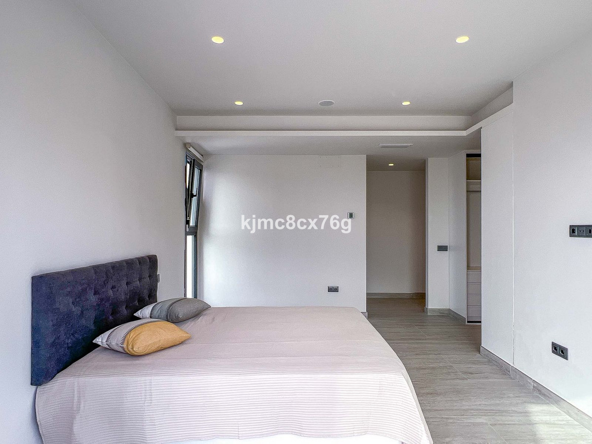 d31c3667a61dd32d4d3bb7002940a8b2 - 34