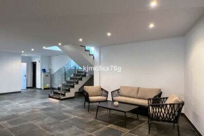 d31c3667a61dd32d4d3bb7002940a8b2 - 37