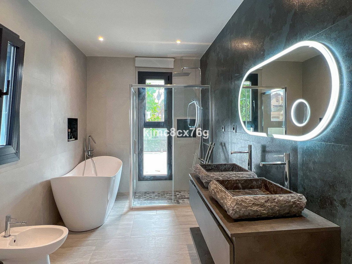 d31c3667a61dd32d4d3bb7002940a8b2 - 43