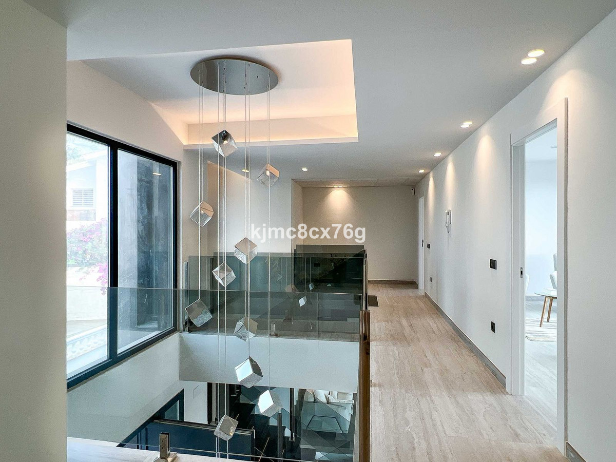 d31c3667a61dd32d4d3bb7002940a8b2 - 46