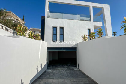 d31c3667a61dd32d4d3bb7002940a8b2 - 56