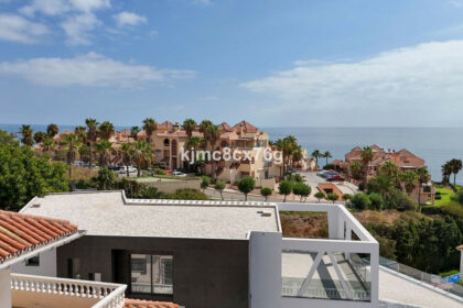 d31c3667a61dd32d4d3bb7002940a8b2 - 60