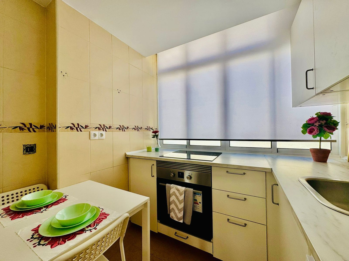 d38e542accd74e9150dbb8a168aed87a - 13