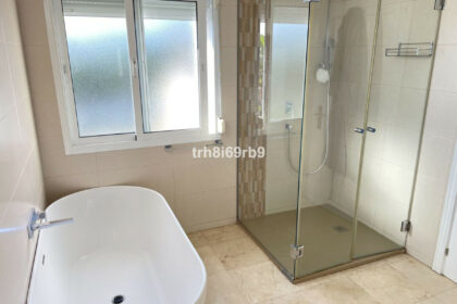 d39f33f2bca05ee2b2f1f0dc8a14b86b - 10