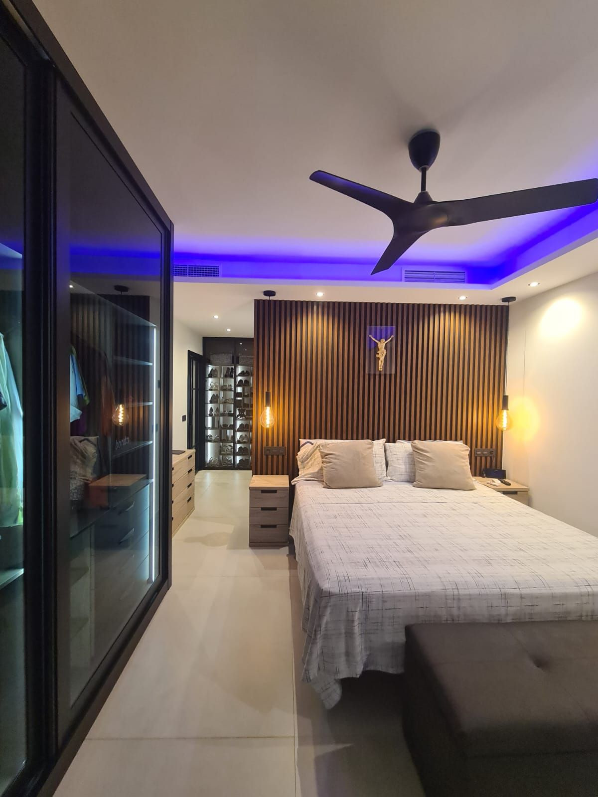 d4096f077df7b401847cc30da14a5e12 - 18