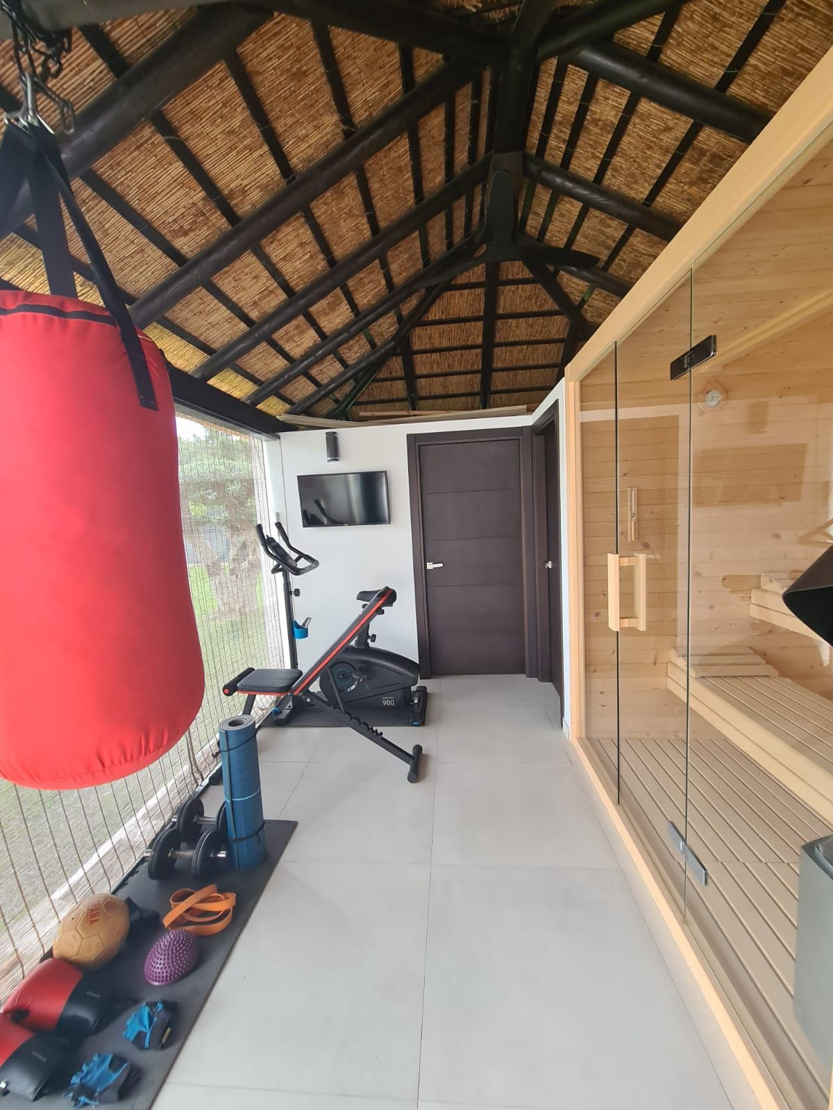 d4096f077df7b401847cc30da14a5e12 - 33