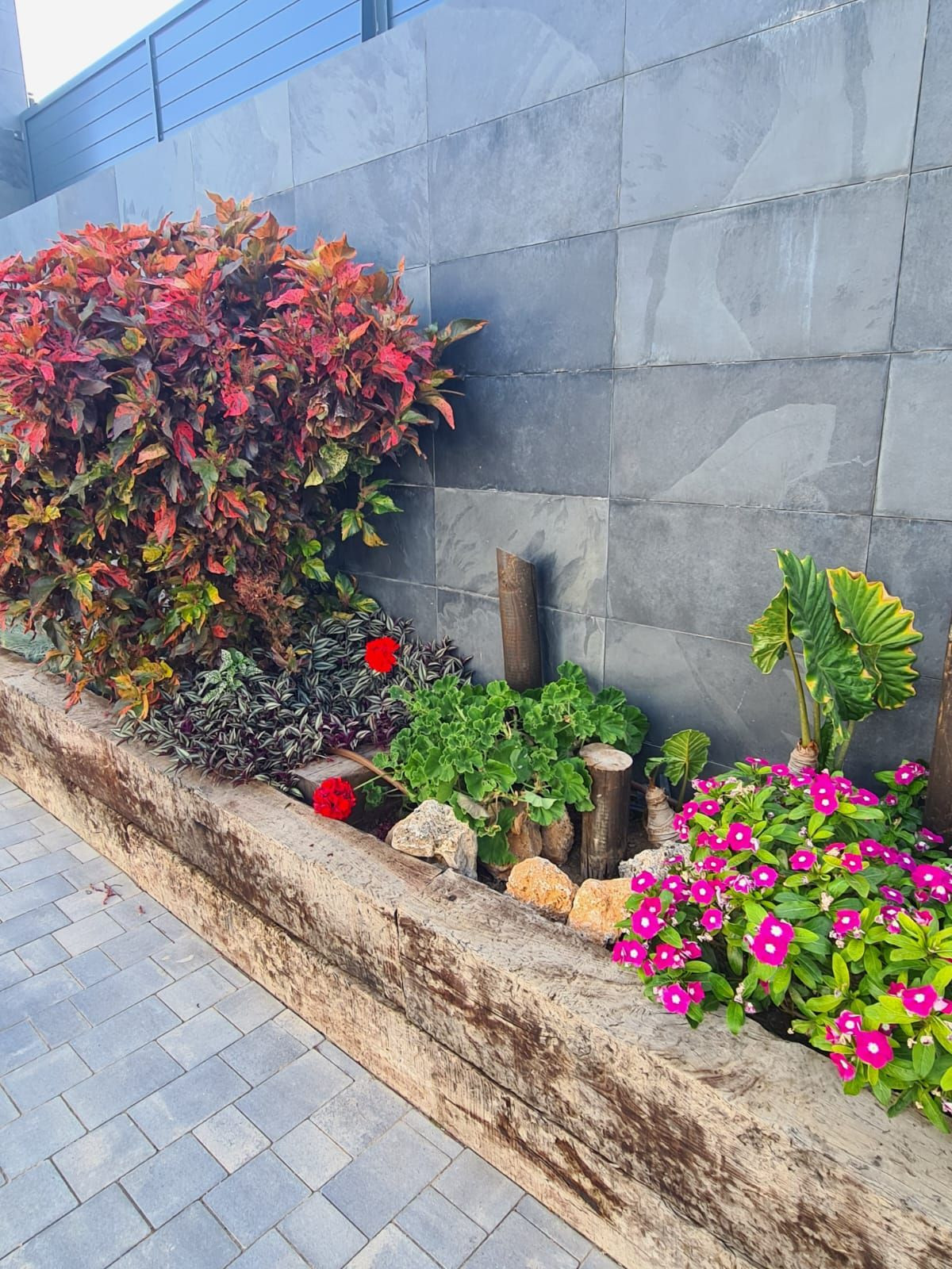 d4096f077df7b401847cc30da14a5e12 - 47