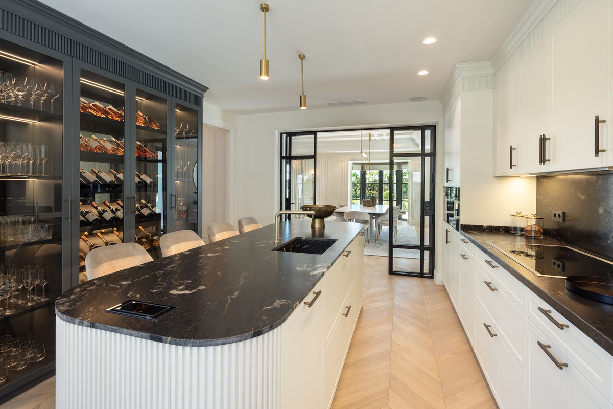 d470ee0b25afeea4d437424a451bde65 - 12