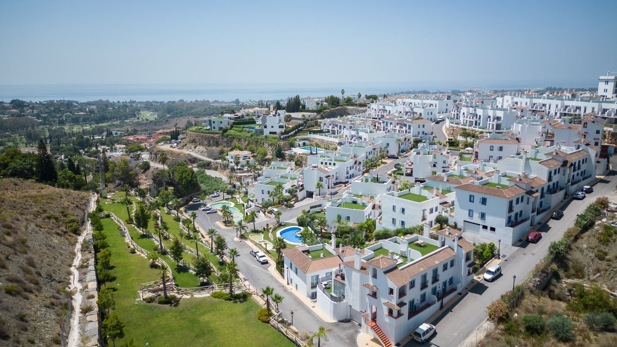 d4caaa33c9b1f0c2a6f5c6d4055b8dbc - 54