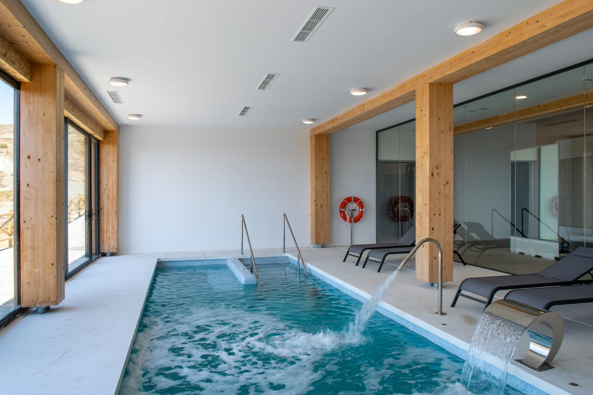 d4caaa33c9b1f0c2a6f5c6d4055b8dbc - 79