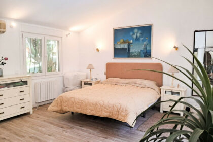 d4d3fd196ea65a92fcd9be1472a67cf8 - 10