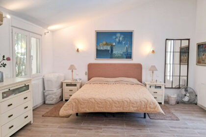 d4d3fd196ea65a92fcd9be1472a67cf8 - 13