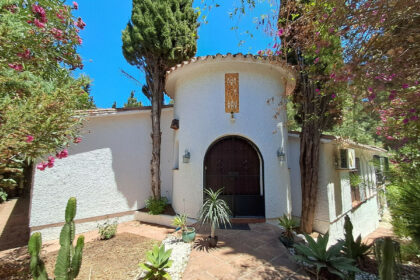 d4d3fd196ea65a92fcd9be1472a67cf8 - 2