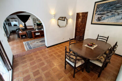 d4d3fd196ea65a92fcd9be1472a67cf8 - 24