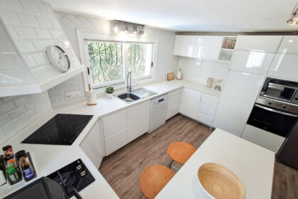 d4d3fd196ea65a92fcd9be1472a67cf8 - 25