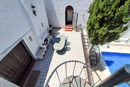 d4d3fd196ea65a92fcd9be1472a67cf8 - 4