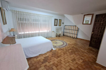 d4d3fd196ea65a92fcd9be1472a67cf8 - 42