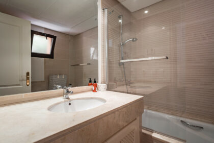 d55ec7dba2a24fd541319abedf754e21 - 14