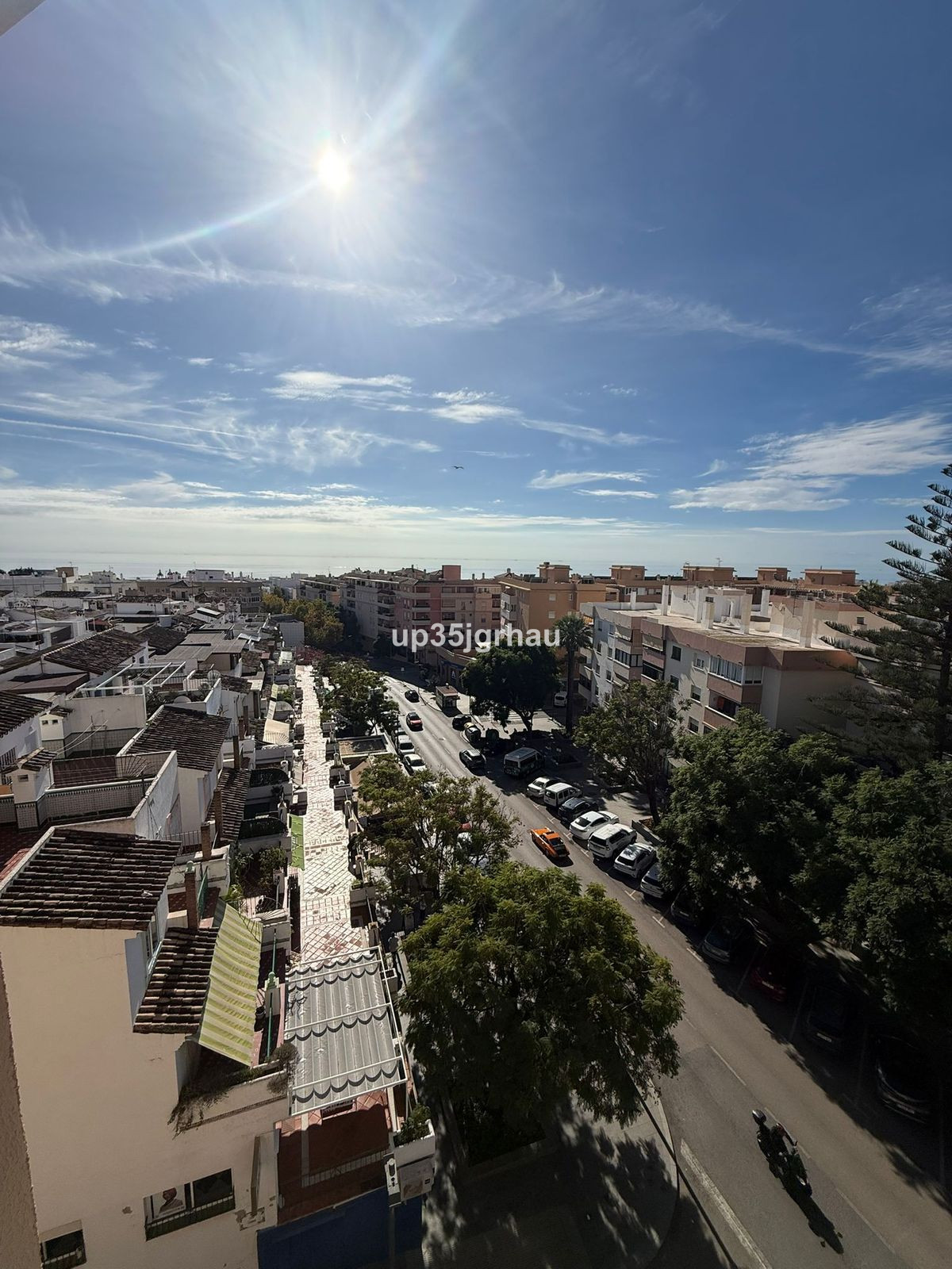 d6f9f527f3a2b74e1b0386fb3ef6884e - 18