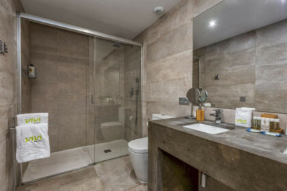 d709746651460f7bd9d146d94e8348d2 - 25