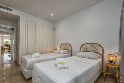 d709746651460f7bd9d146d94e8348d2 - 27