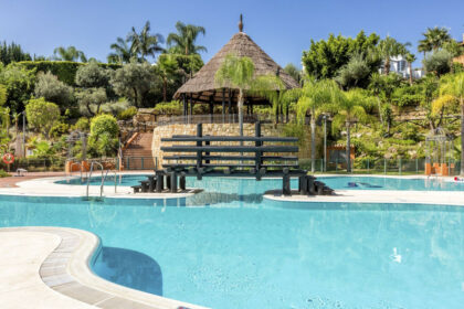 d709746651460f7bd9d146d94e8348d2 - 33