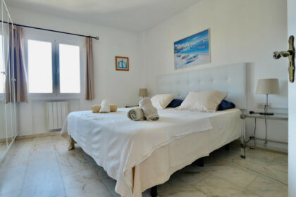 d77e8fcdc2ef0b3833f88a442d3ea262 - 24