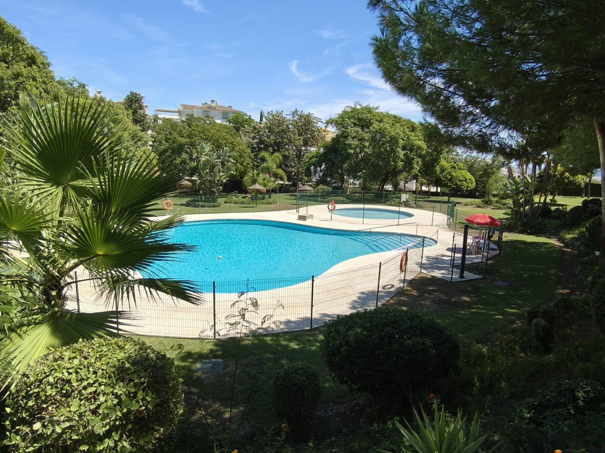 d79393a82b8df235f9c55701347edeba - 47