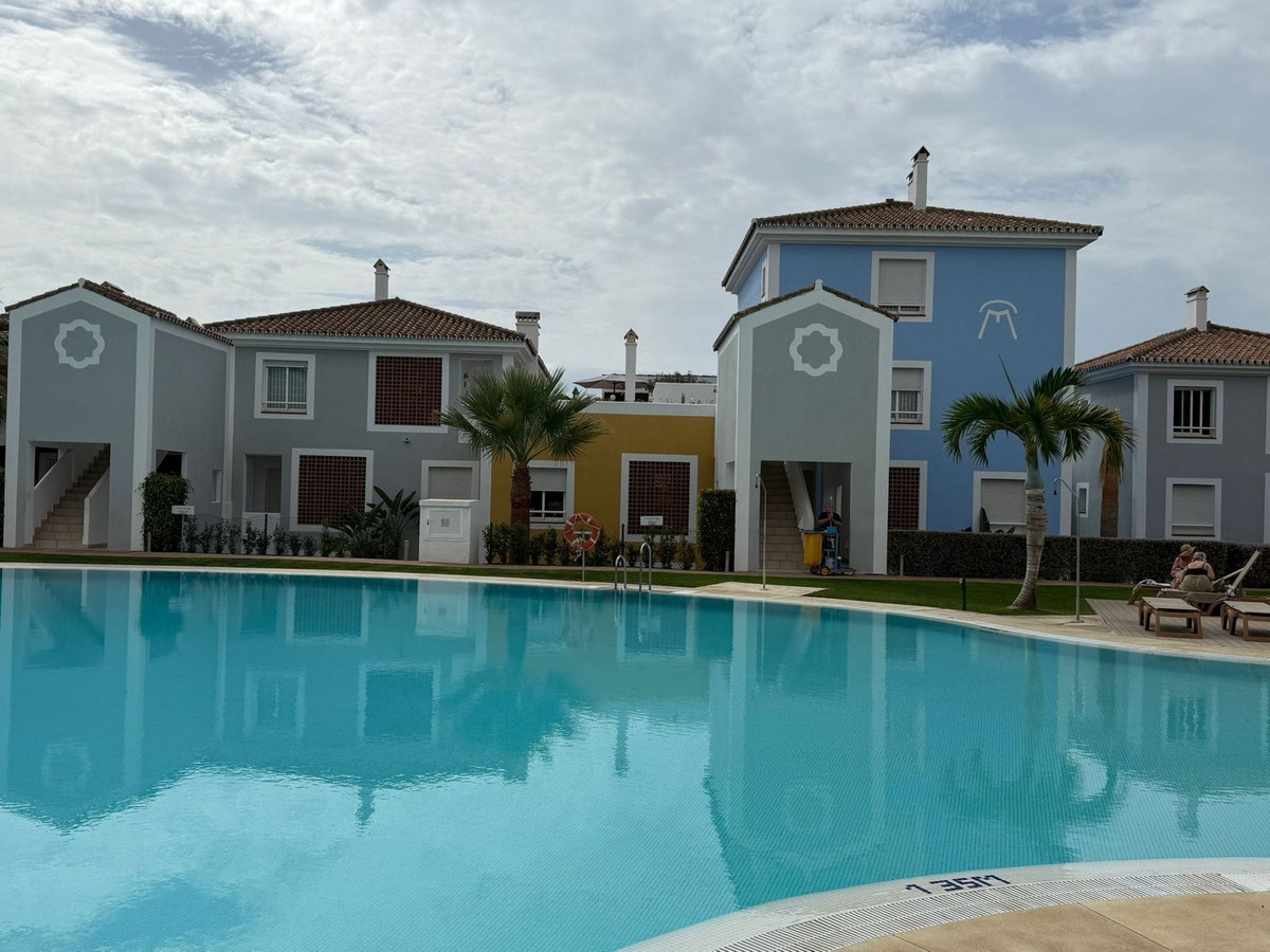 d79bc7f7074d100b1ab87e84f32b9e31 - 12