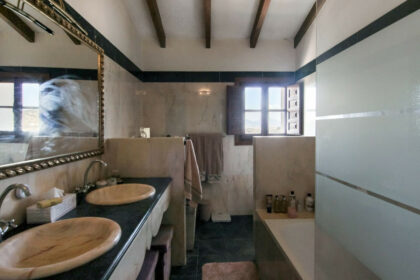 d815486b7fe68e398dffdc3b2db04260 - 29