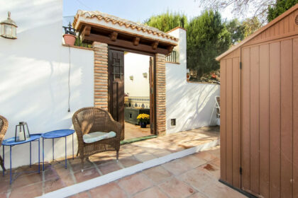 d815486b7fe68e398dffdc3b2db04260 - 42