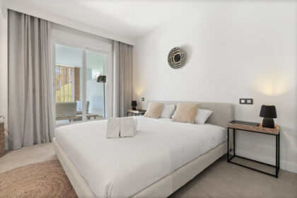 d833c09661583f6e4a6bc7383cce378d - 11