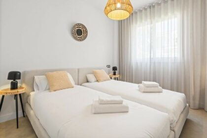 d833c09661583f6e4a6bc7383cce378d - 14