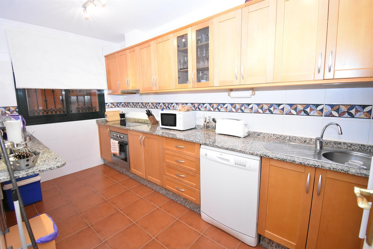 d83c948bfdcfd16bfcb0cd18d8e1e712 - 3