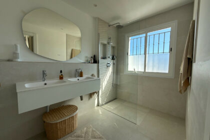 d88cfef1376382984f1015b9ad26e470 - 21