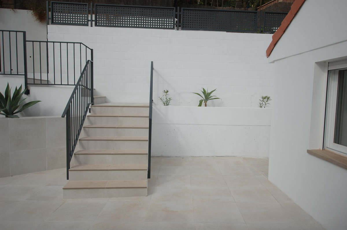 d88e00432f03c28ca4d0763275915ef5 - 17