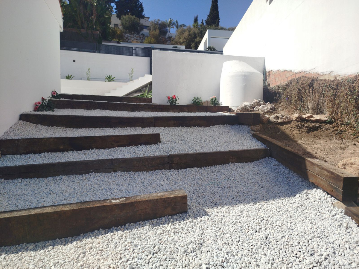 d88e00432f03c28ca4d0763275915ef5 - 74