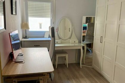 d8d118b7613ec8df09b5be7d3281b8d2 - 12