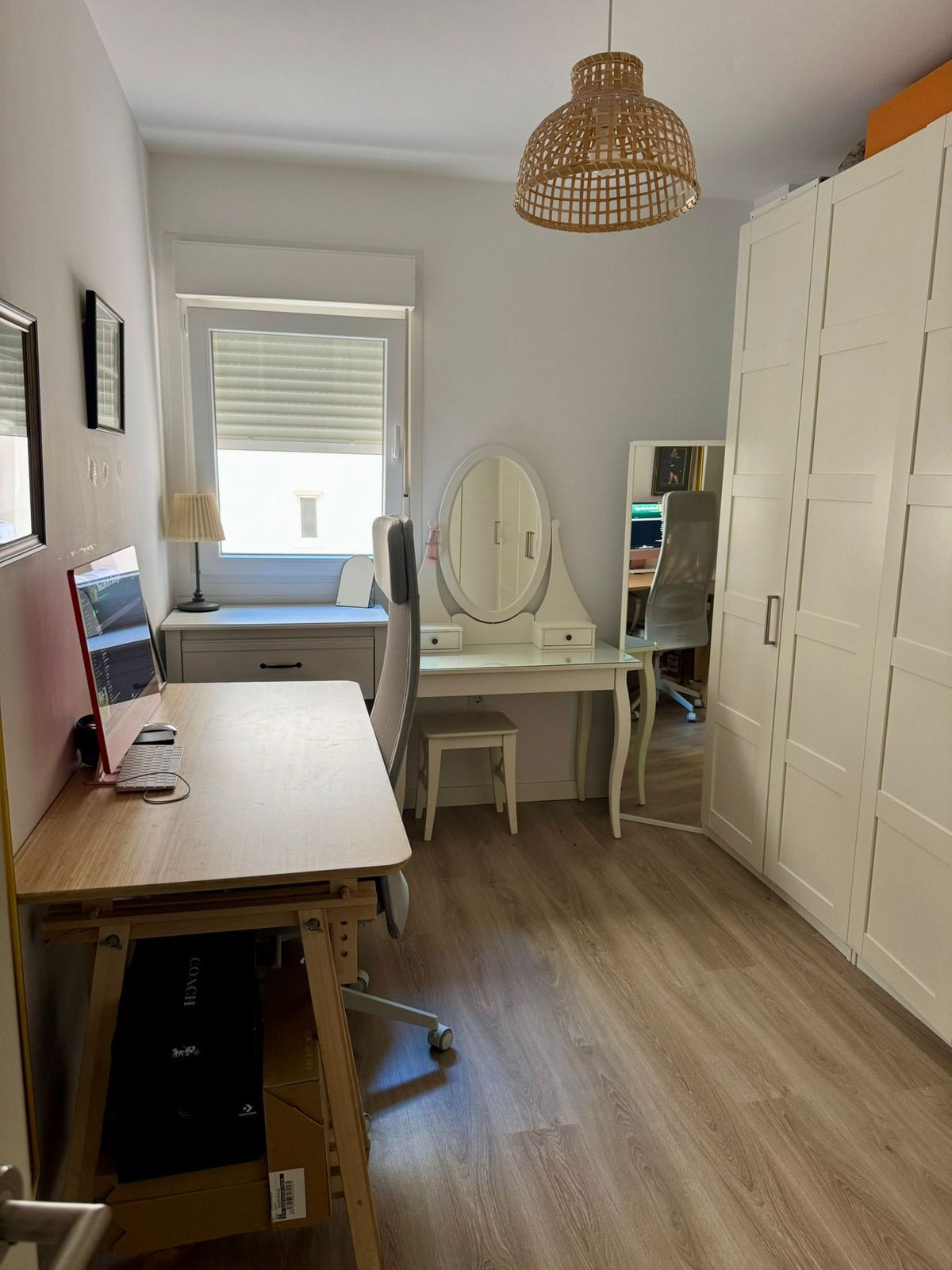 d8d118b7613ec8df09b5be7d3281b8d2 - 12