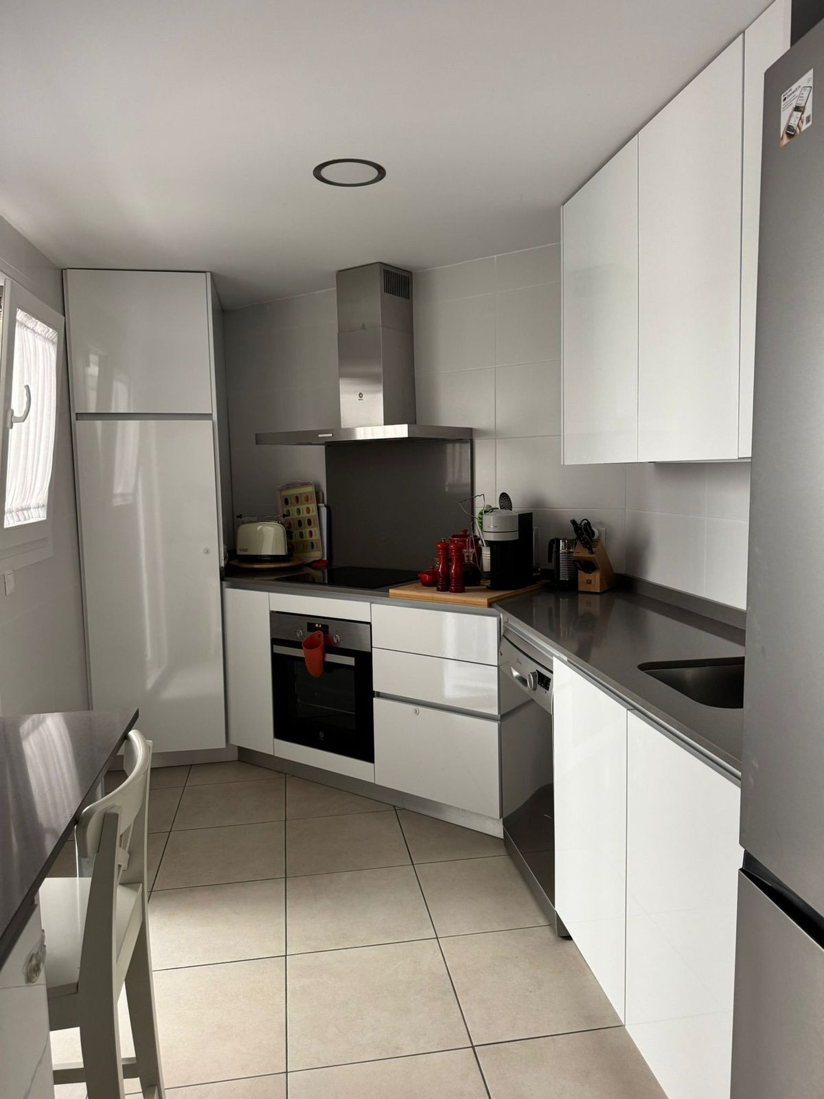 d8d118b7613ec8df09b5be7d3281b8d2 - 13