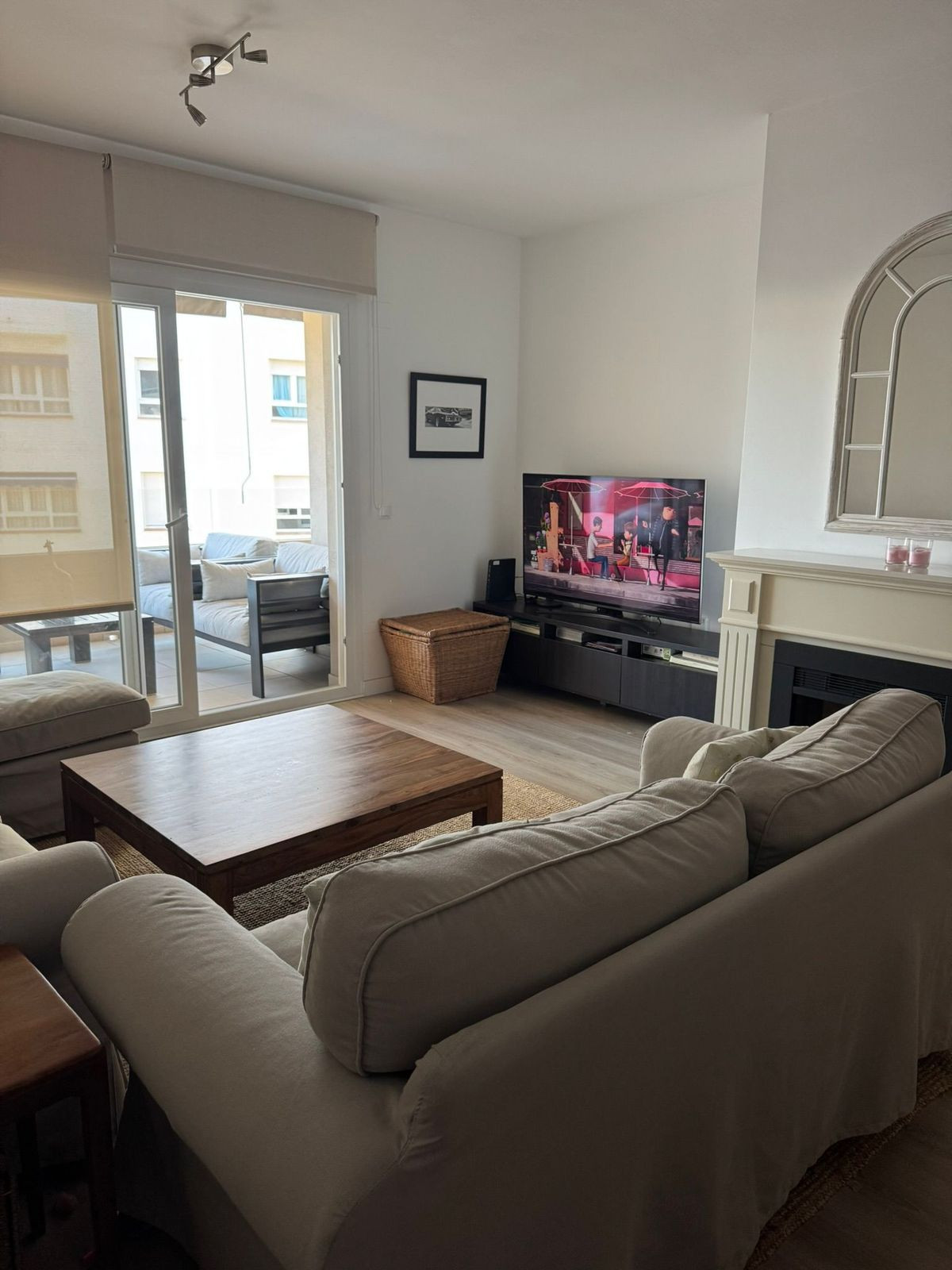 d8d118b7613ec8df09b5be7d3281b8d2 - 4