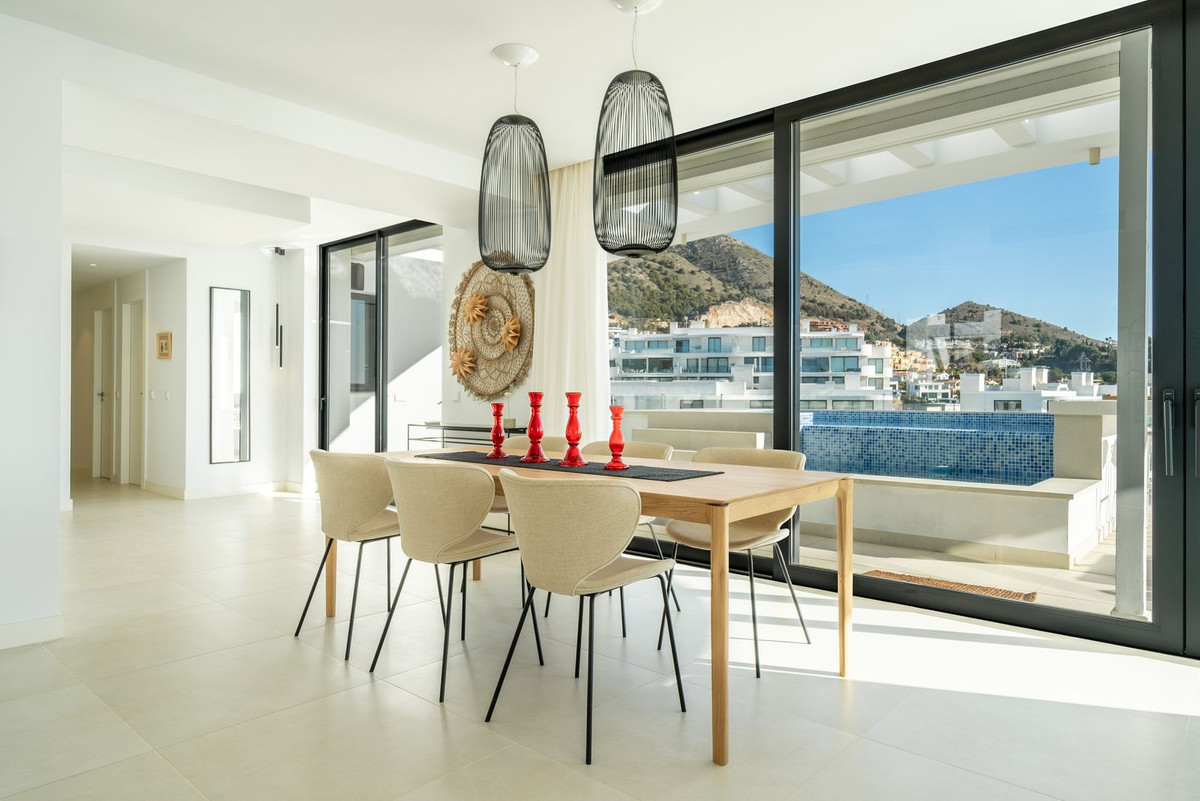 d916042ade02bfdc0426e189a3efe237 - 16