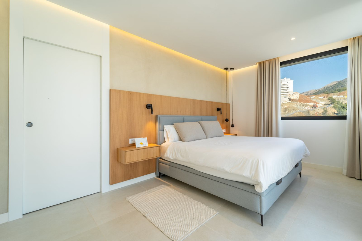 d916042ade02bfdc0426e189a3efe237 - 22