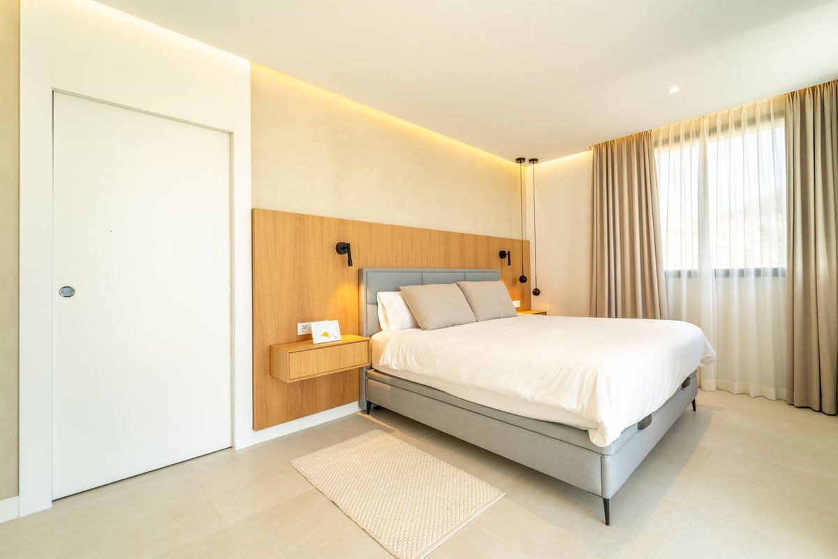 d916042ade02bfdc0426e189a3efe237 - 23